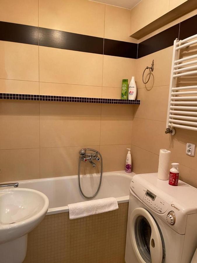 Green Apartment Kolo  Bagian luar foto