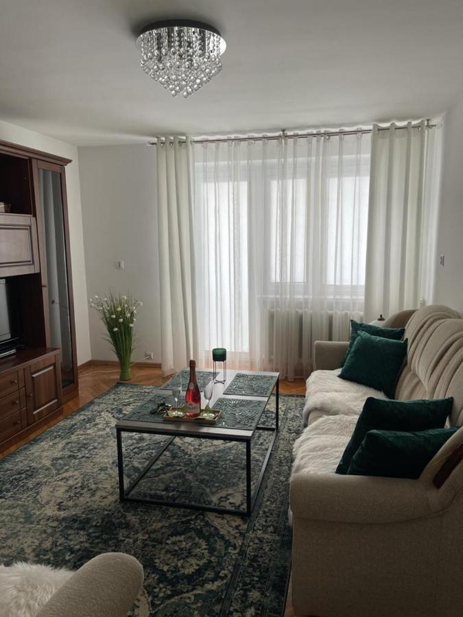 Green Apartment Kolo  Bagian luar foto